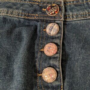 WOMENS SIZE 2 BLUE DENIM SKIRT BY CATO- NEW W/TAGS- 3 BUTTON FRONT-KNEE LENGTH